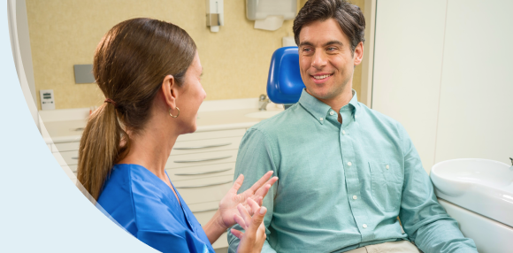 Médico y paciente en consulta